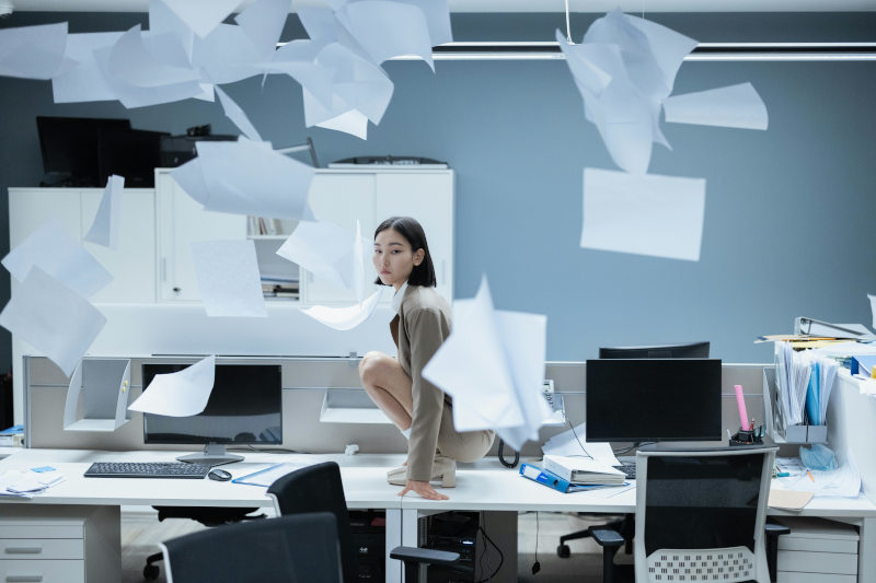 Image of documents chaos